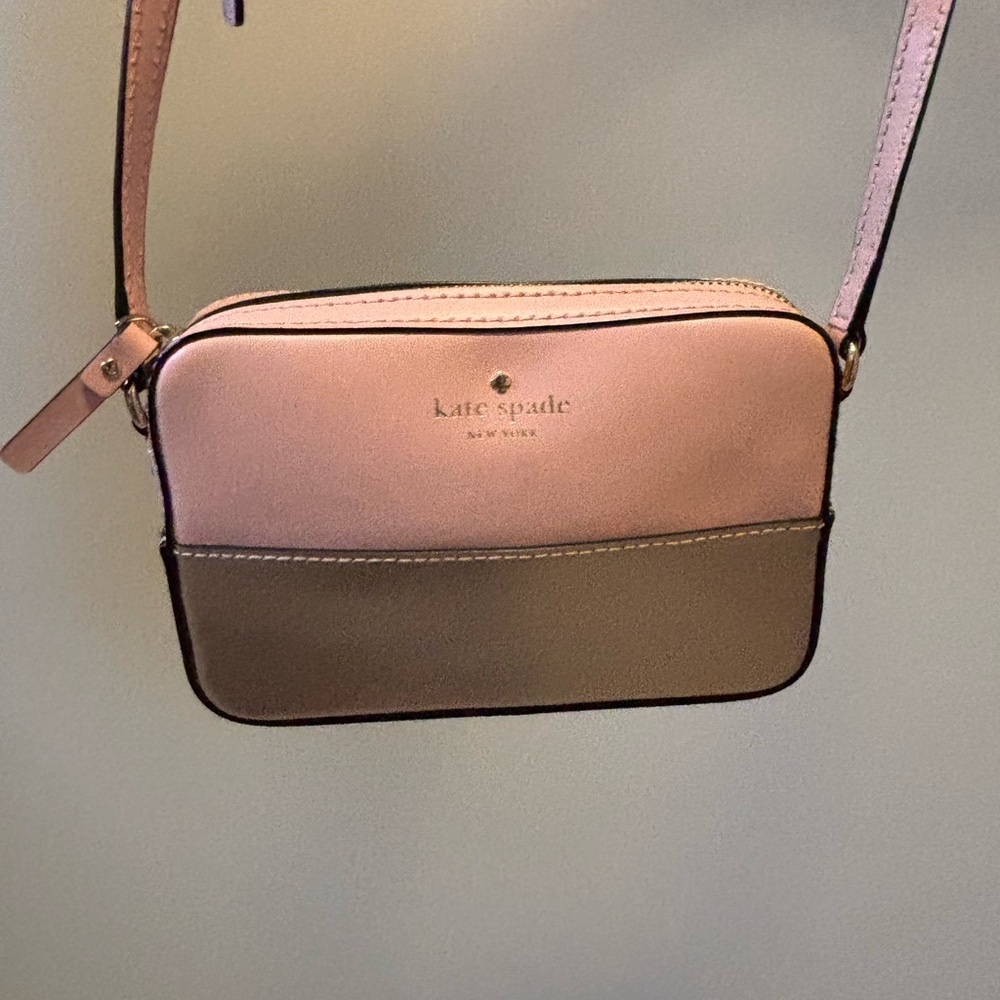 Kate Spade 💯 Leather. Blush Pink and Rosegold Crossbody Bag